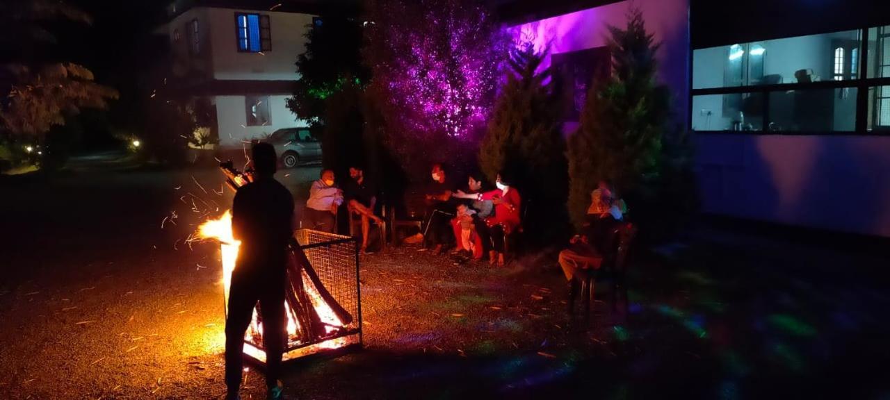Three Roots Holiday Home Resort スルタン・バザリー エクステリア 写真